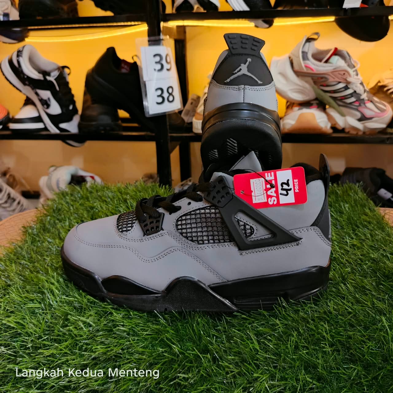 Nike Air Jordan 4